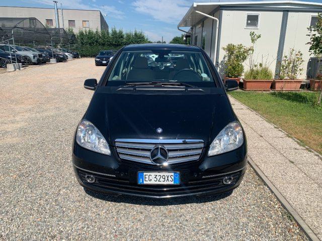 MERCEDES-BENZ A 180 BlueEFFICIENCY Premium