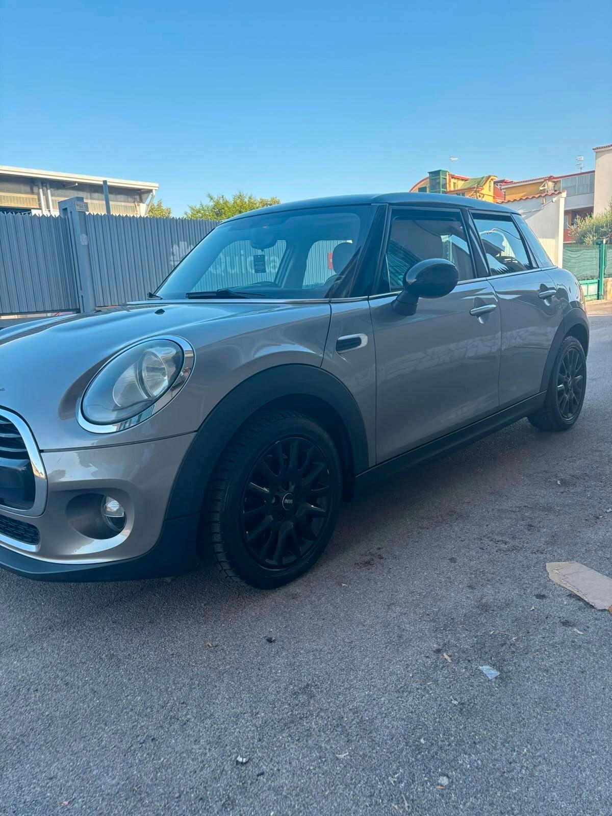 Mini 1.5 Cooper D Hype 5 porte ANNO 2017