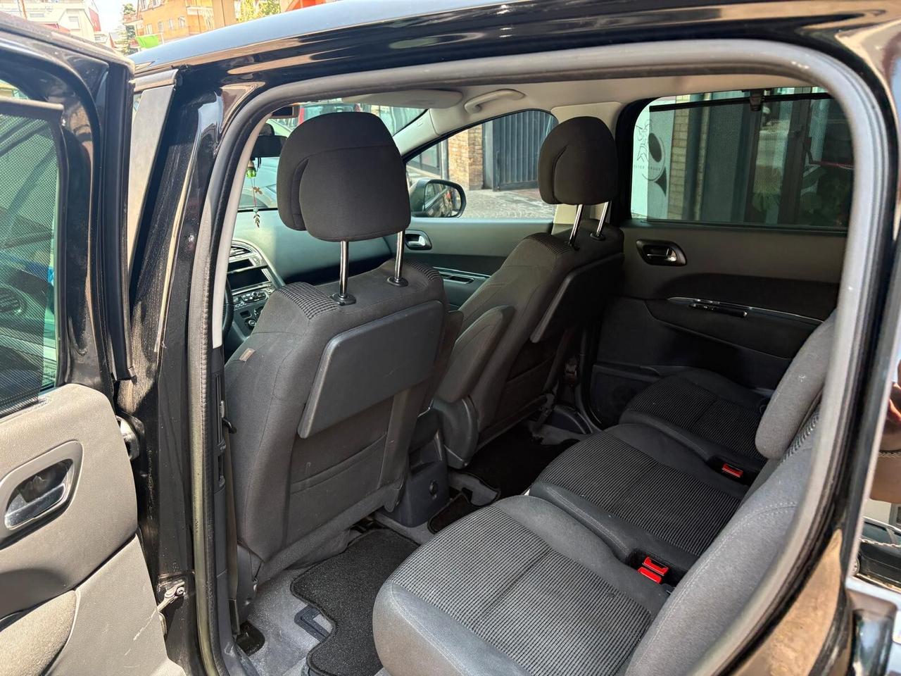 Peugeot 5008 1.6 e-HDi 115CV Stop&Start ETG6 Active
