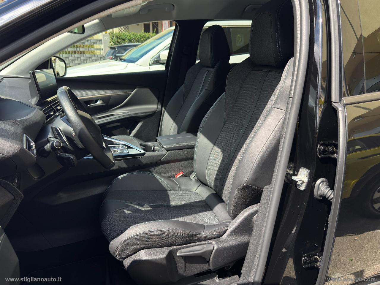 PEUGEOT 3008 BlueHDi 130 S&S EAT8 Allure Pack