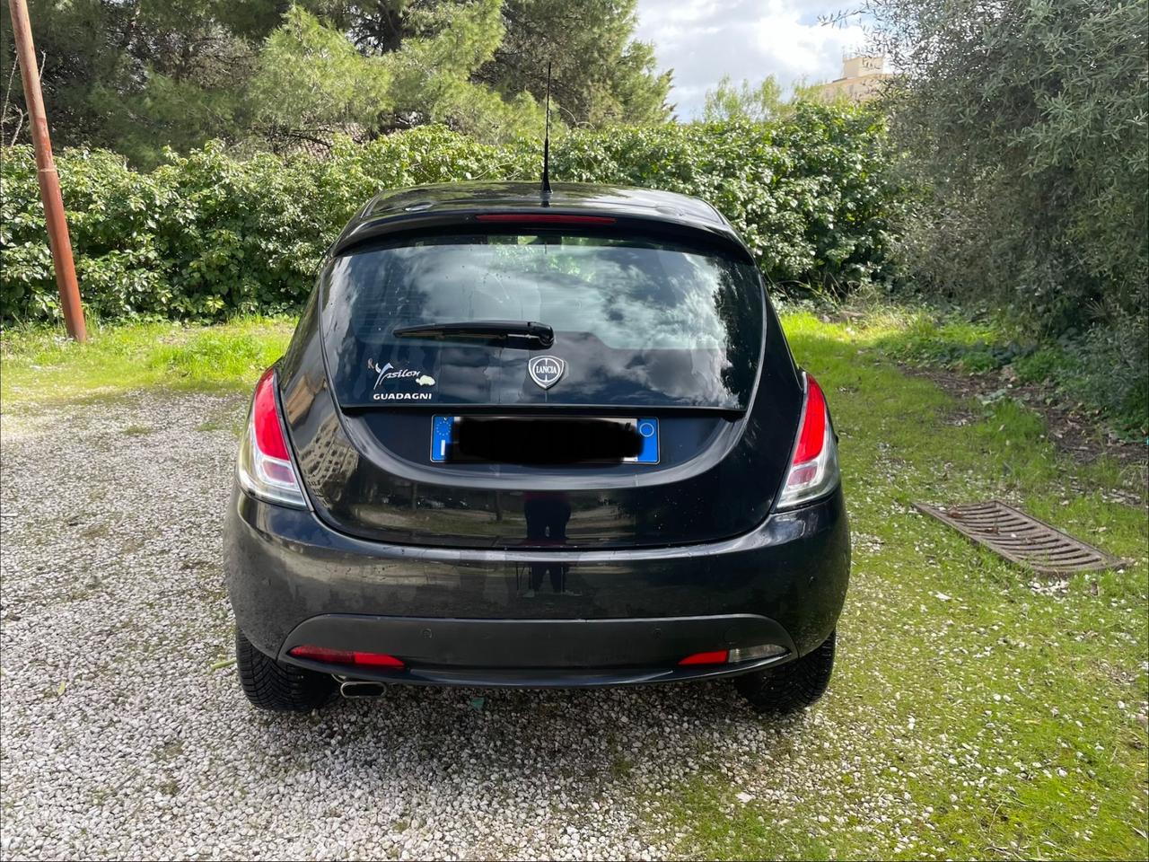 Lancia Ypsilon 1.2 69 CV 5 porte GPL Ecochic Silver