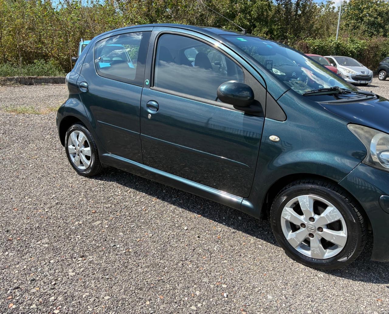 Toyota Aygo 1.0 68cv 5p - 2011