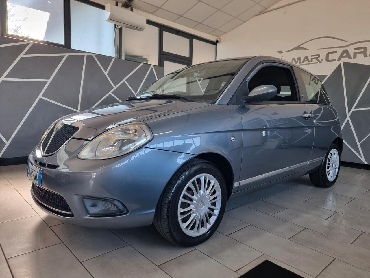 Lancia Ypsilon 1.2 NEOPATENTATI