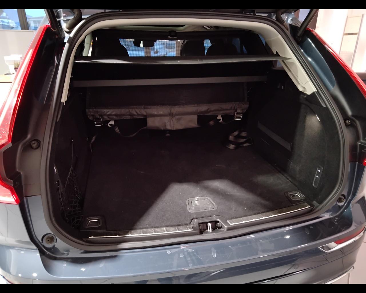 VOLVO XC60 II 2018 - XC60 2.0 b4 Inscription awd auto my20