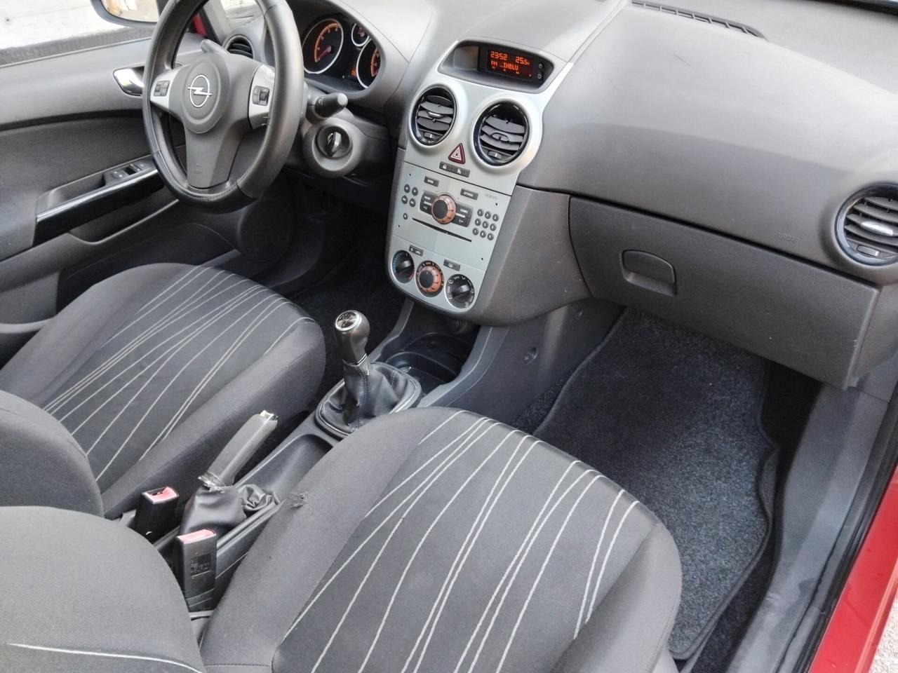 Opel Corsa 1.2 benzina garanzia