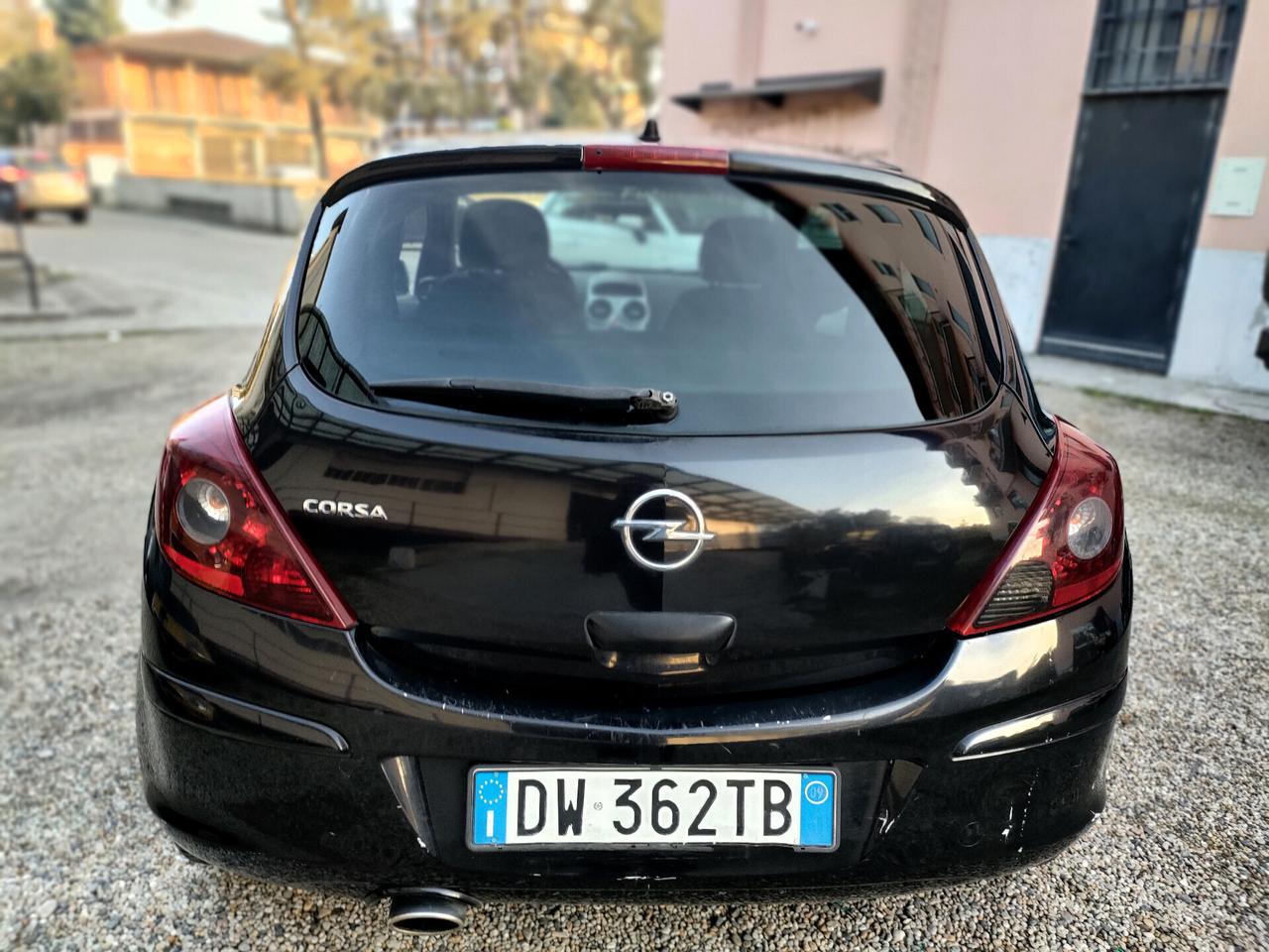 Opel Corsa 1.2 3 porte Sport
