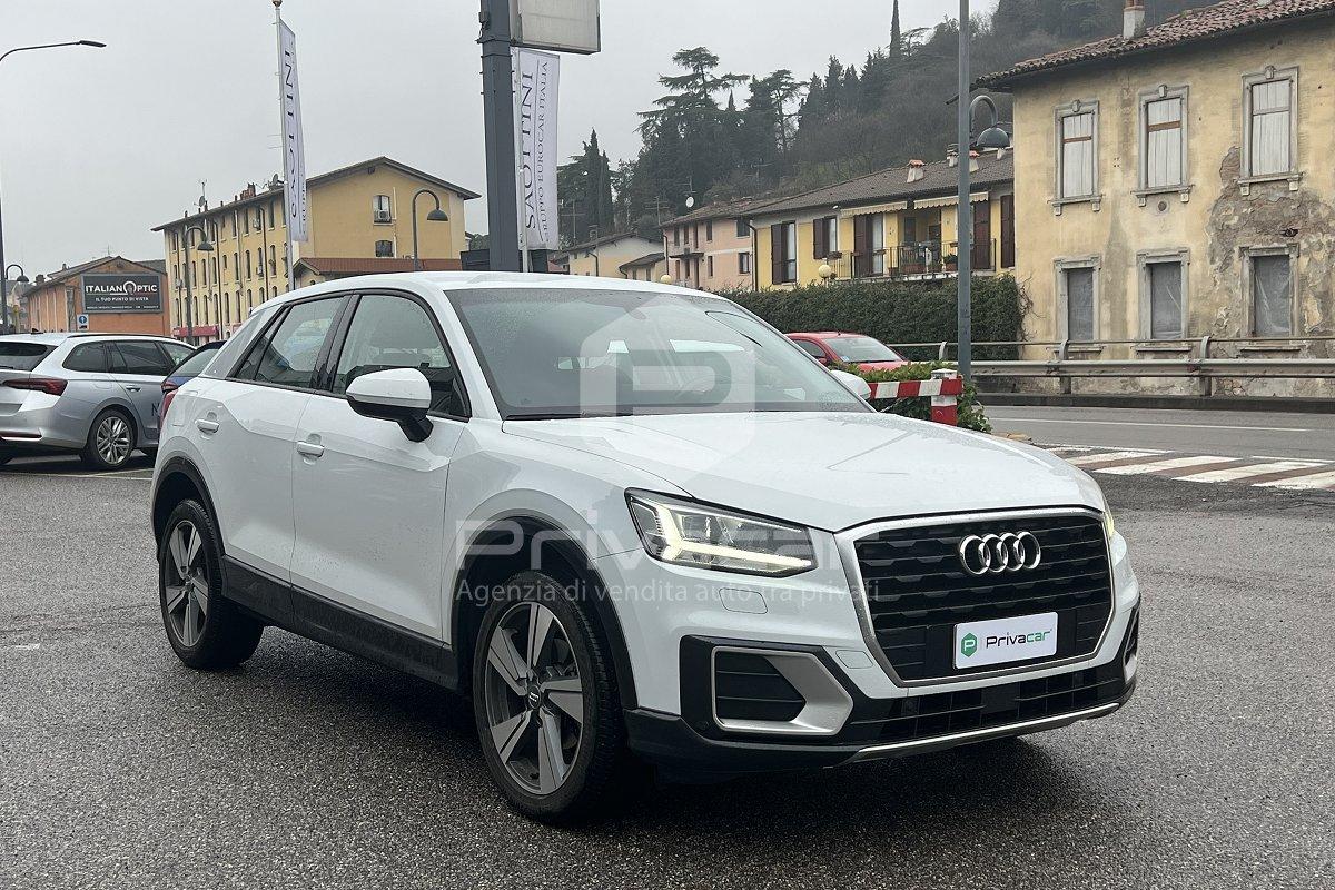 AUDI Q2 30 TDI S tronic Business