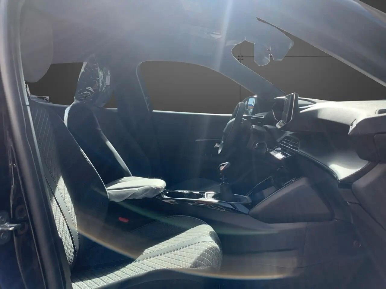 Peugeot 2008 PureTech 100 S&S Allure