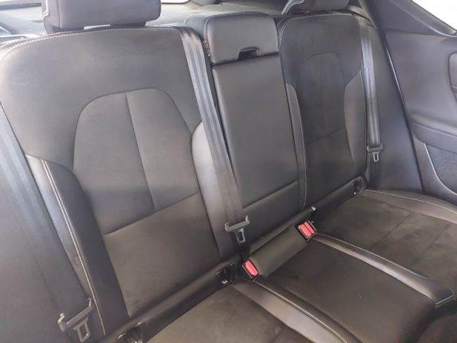 VOLVO XC40 T4 Recharge Plug-in Hybrid R-design