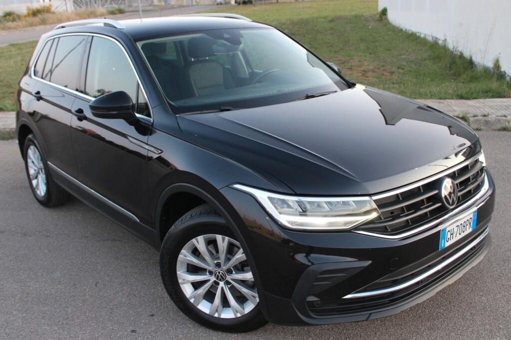 VOLKSWAGEN Tiguan 2.0 TDI 150CV DSG *LED *CARPLAY