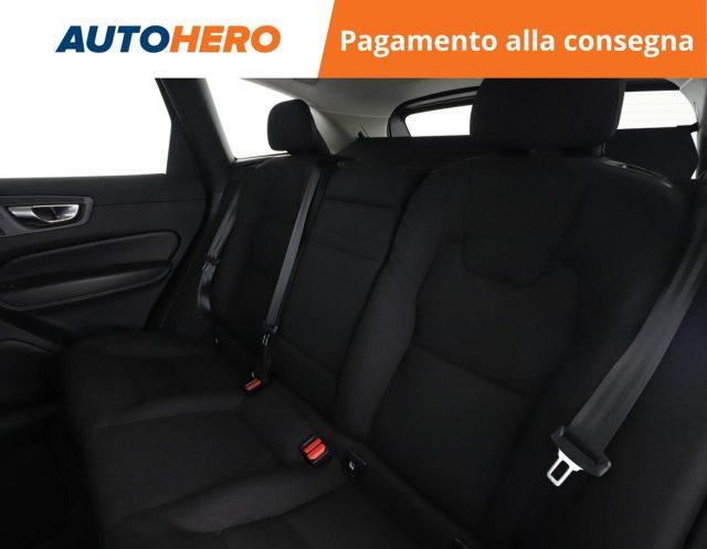 VOLVO XC60 B4 (d) AWD Geartronic Momentum Pro
