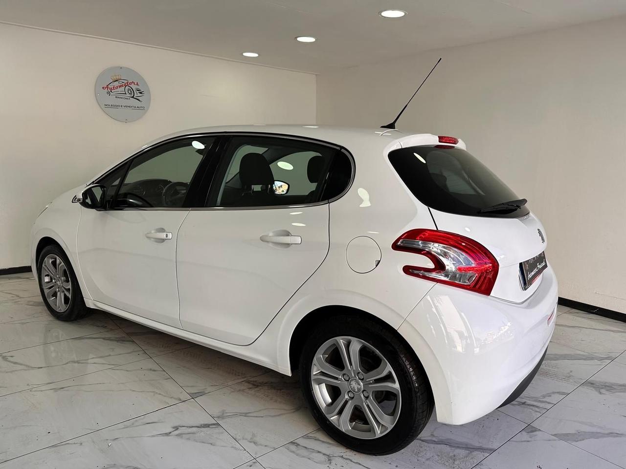 Peugeot 208 1.2 VTi 82 CV 5 porte Allure