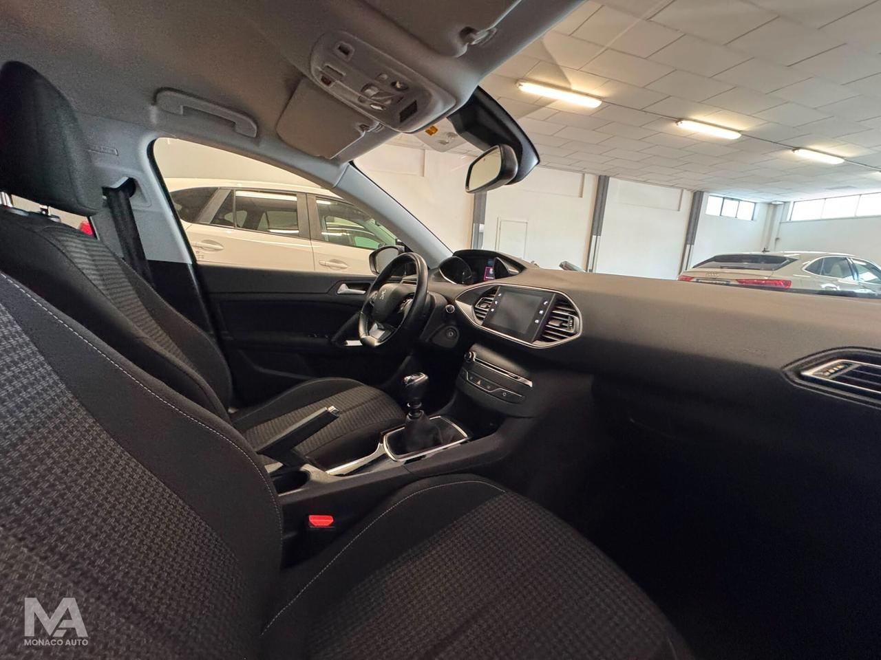 Peugeot 308 BlueHDi 130CV Business 2020