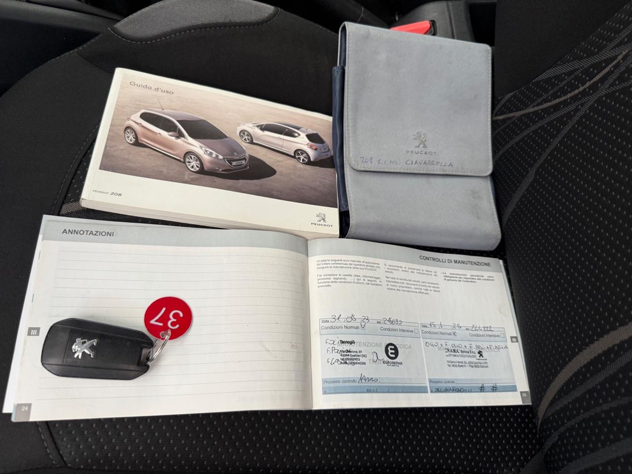 Peugeot 208 1.4 HDi 68 CV 5 porte