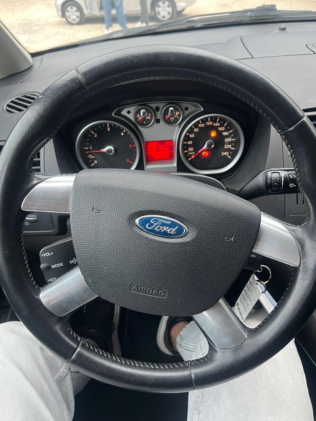 Ford C-Max 1.6 Diesel - Neopatentati