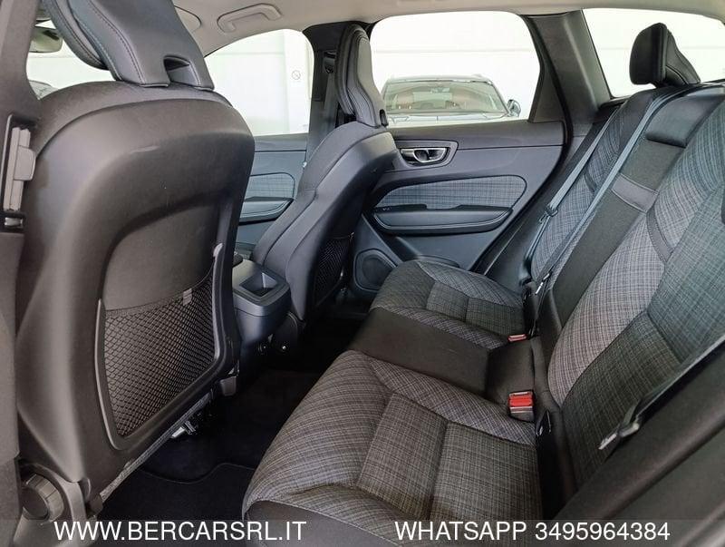 Volvo XC60 XC60 B4 (d) AWD automatico Essential