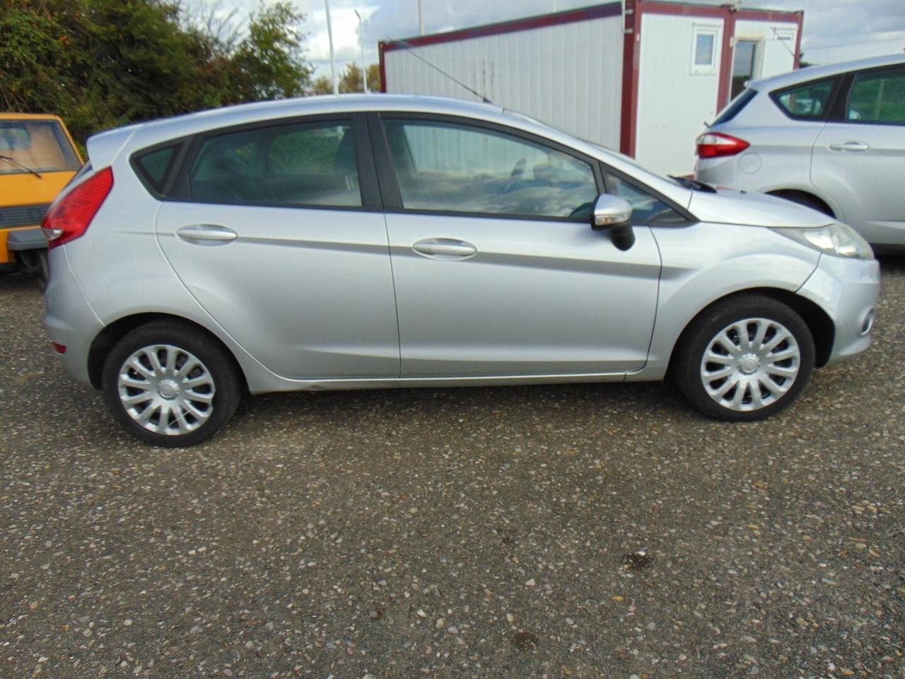 ford fiesta 1.4 disel del 2010