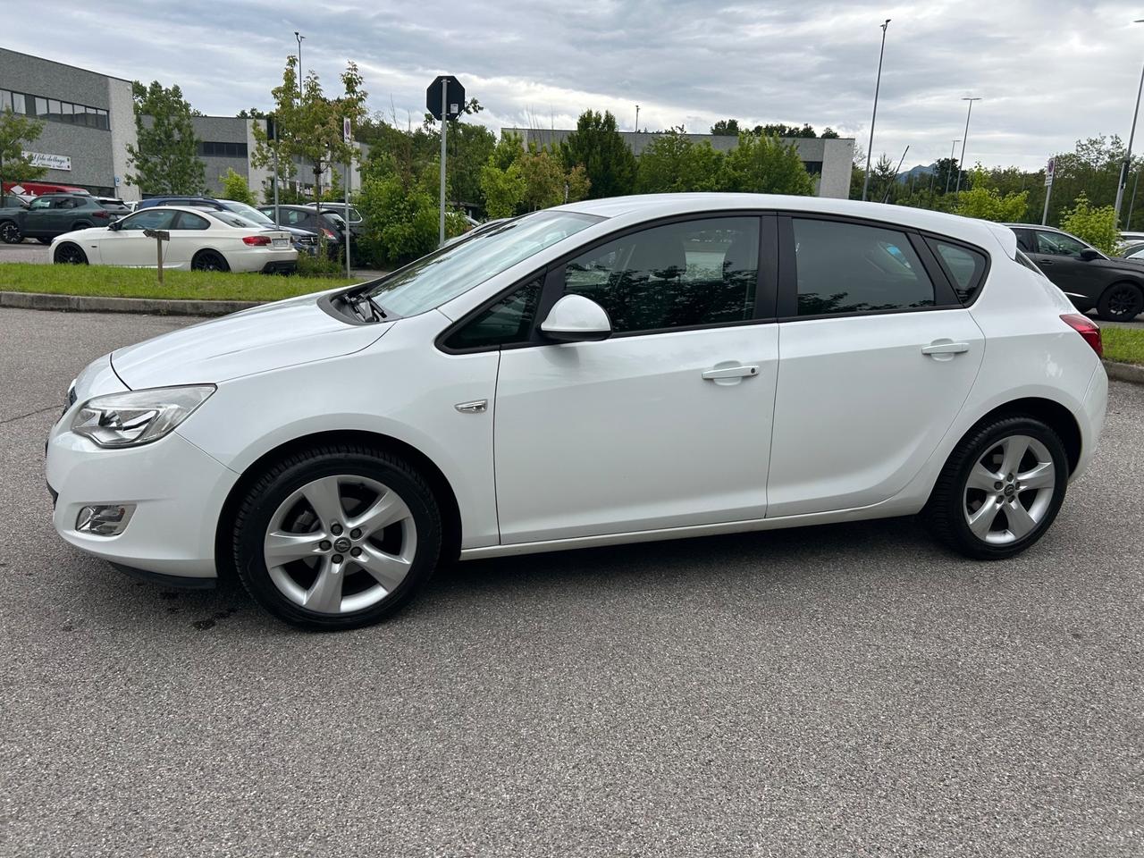 Opel Astra 1.4 100CV 5 porte Cosmo*Neo patentati *