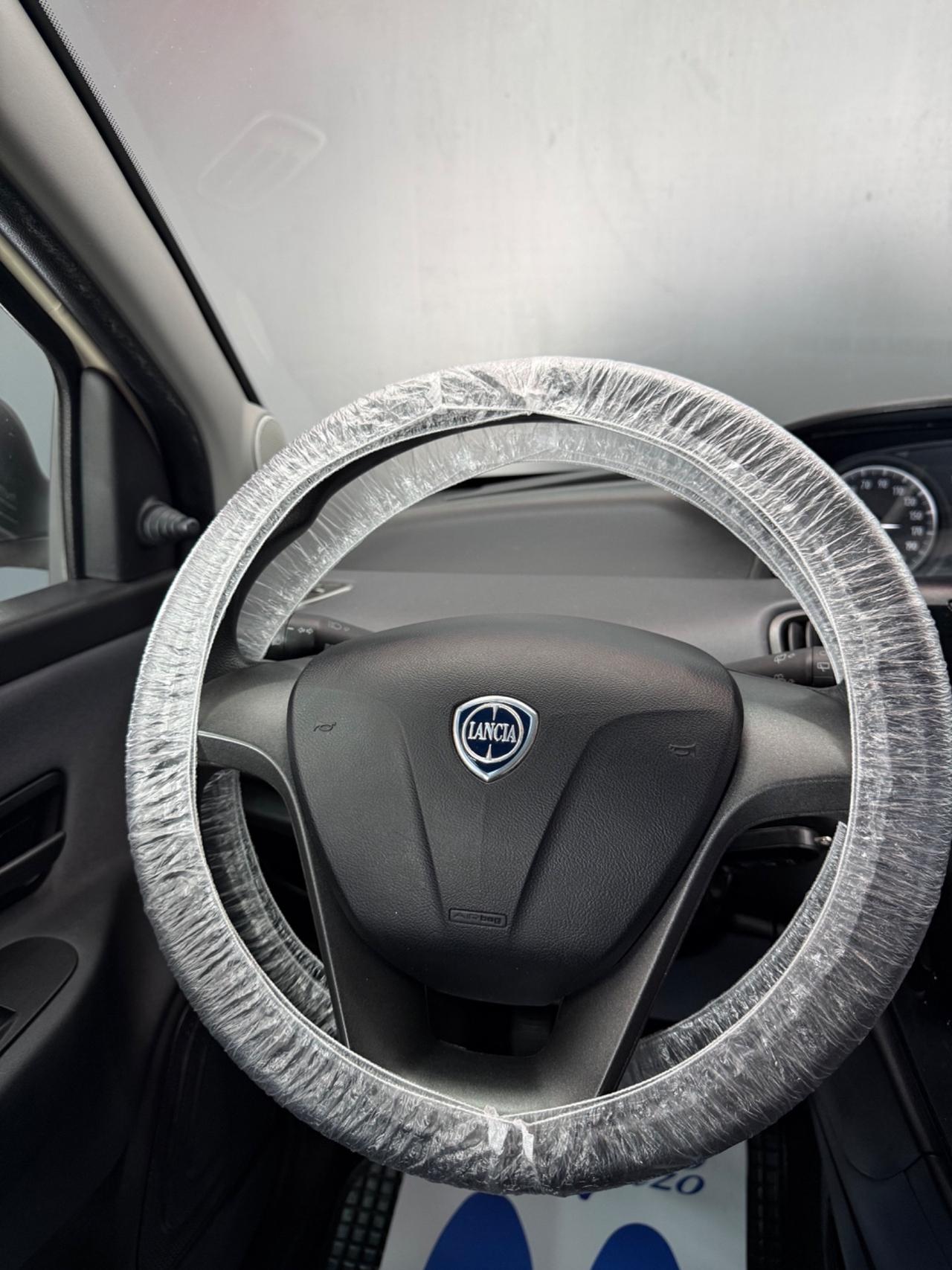 Lancia Ypsilon 1.3 MJT 95 CV Platinum 2016