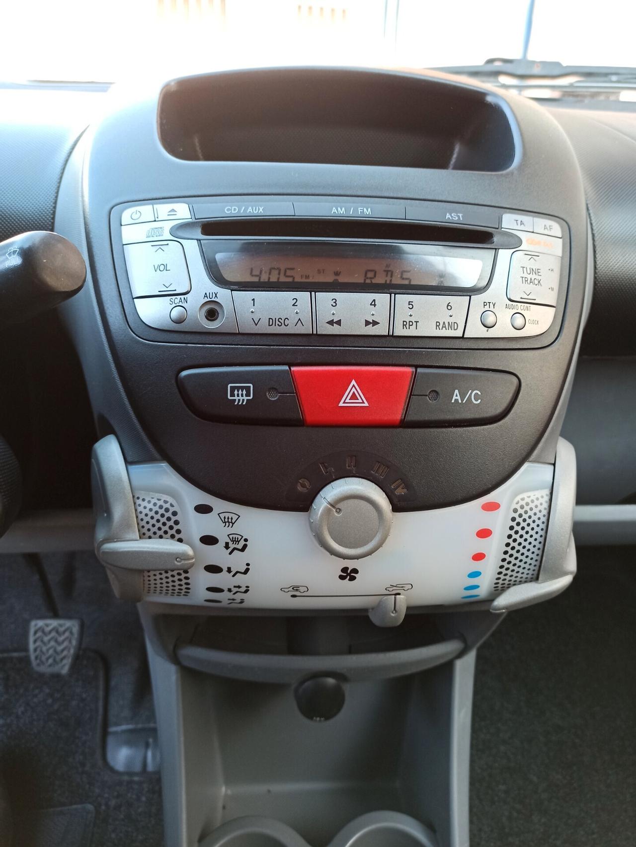 Peugeot 107 1.0 68CV 5p. Sweet Years