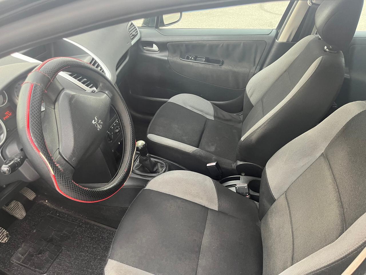 OC CASIONE Peugeot 207 1.4HDI 50KW X Neopatentati