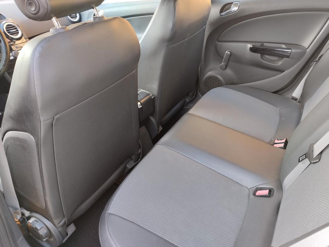 Opel Corsa 1.2 5 porte Cosmo