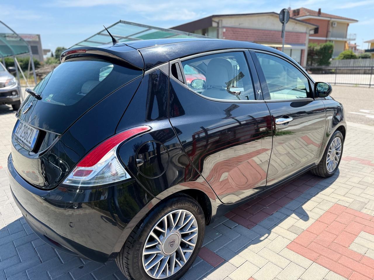 Lancia Ypsilon 0.9 BENZINA -GPL 85 CV Platinum