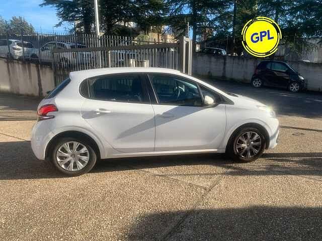 Peugeot 208 Active PureTech 82 GPL