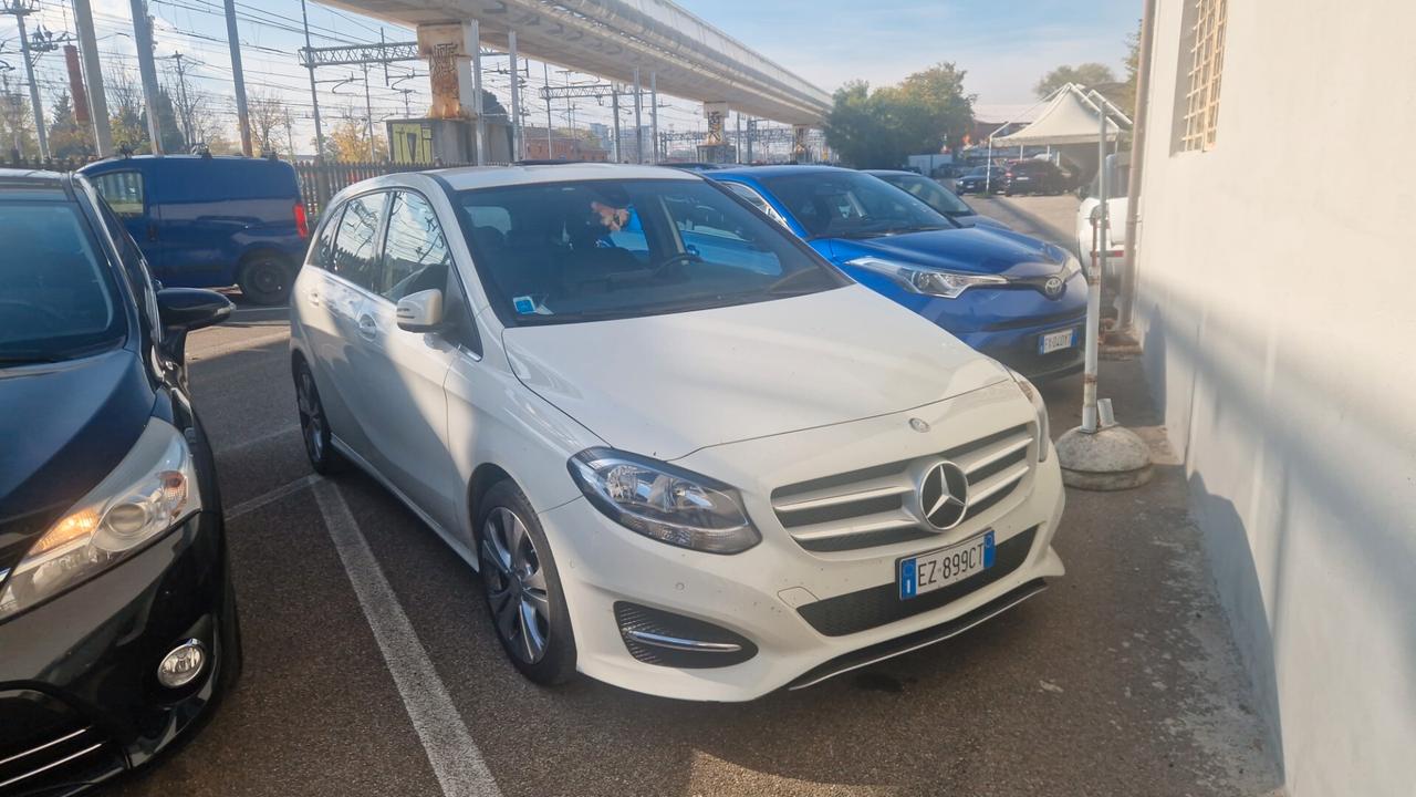 Mercedes-benz B 180 Premium perfetta e garantita 12 M
