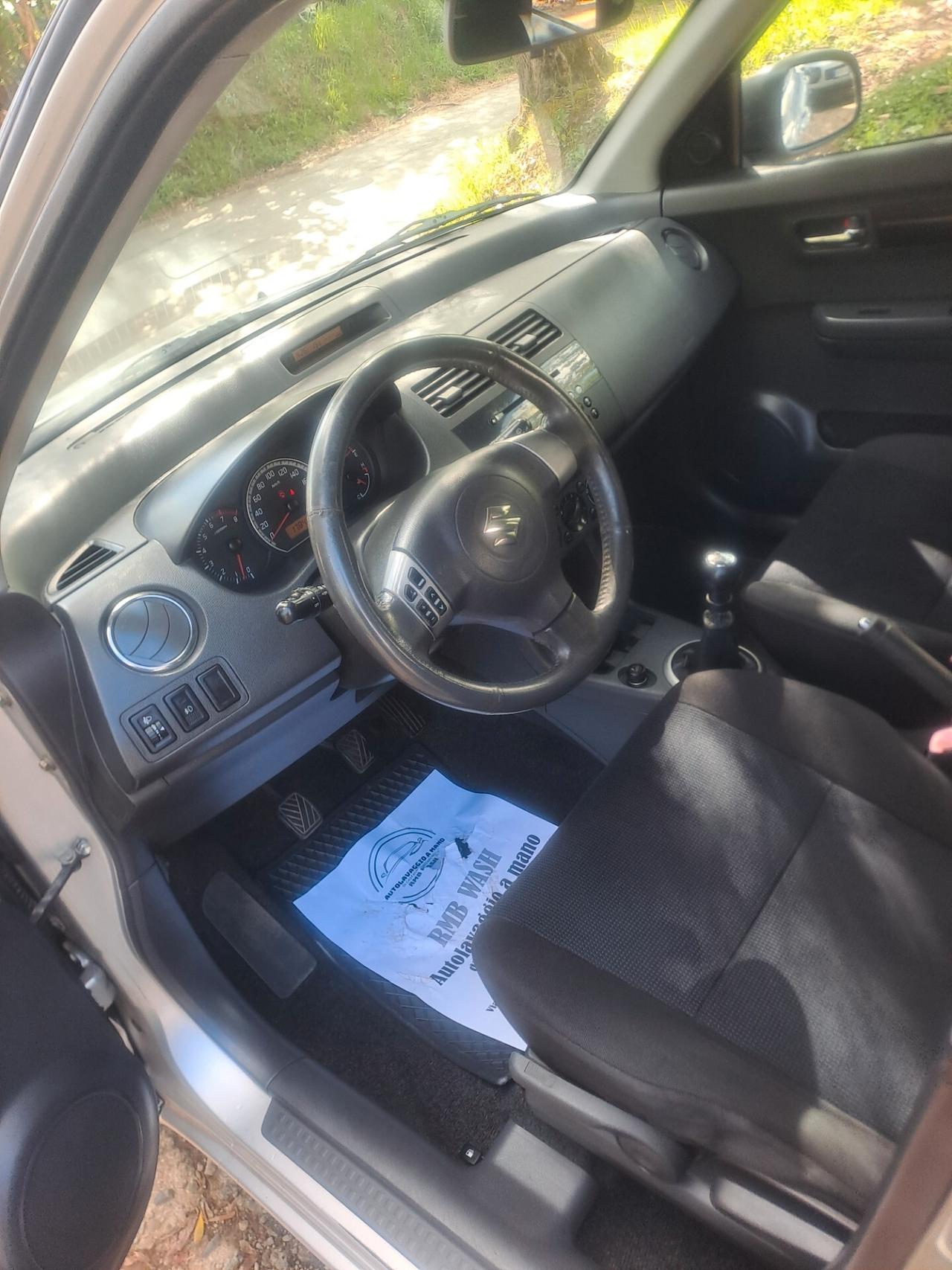 Suzuki Swift 1.3 4x4 5p. GL