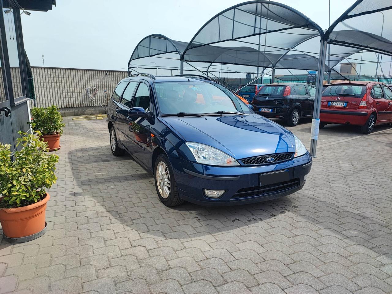 Ford Focus 1.8 Ghia uni-pro
