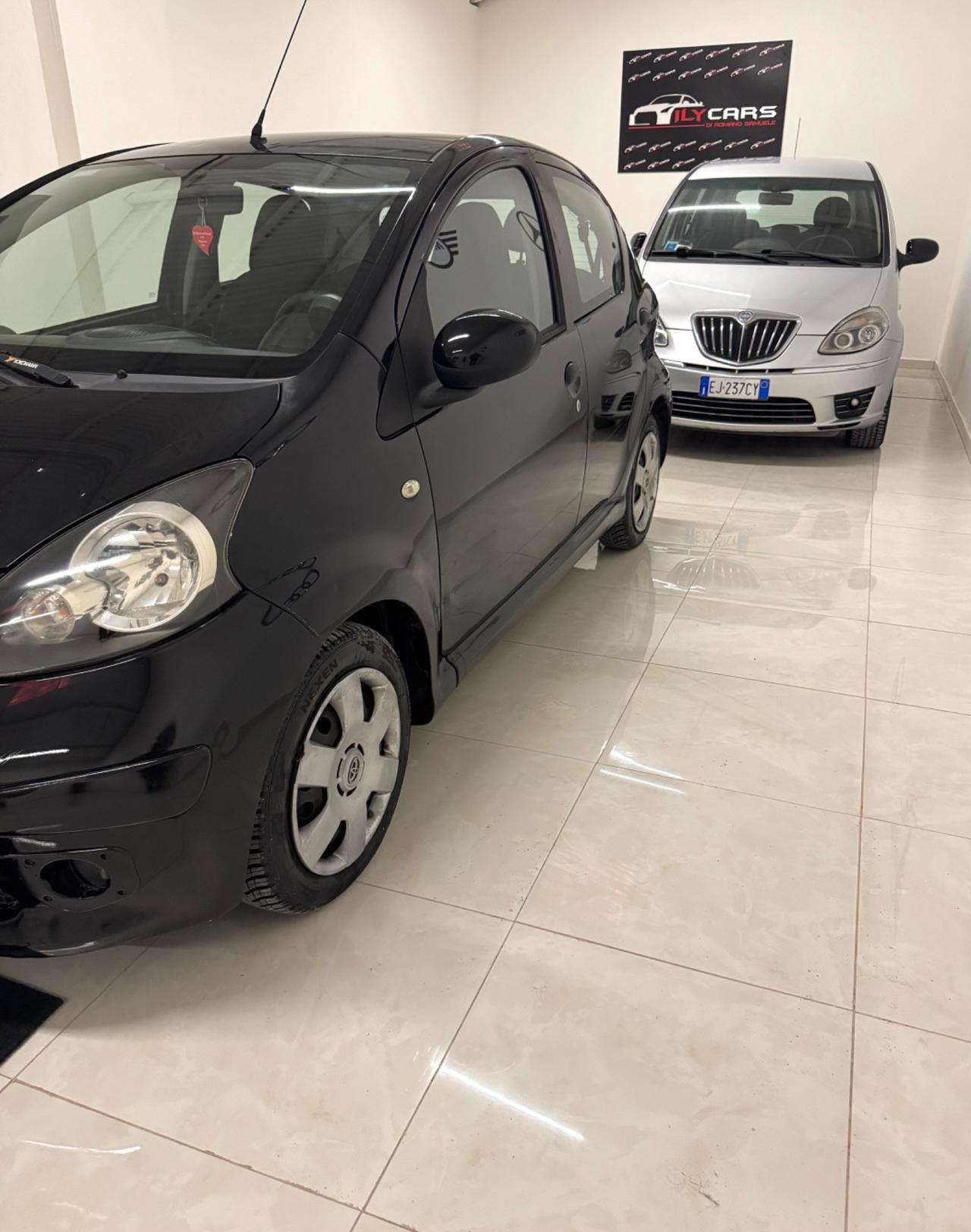 Toyota Aygo 1.0 12V VVT-i 5 porte