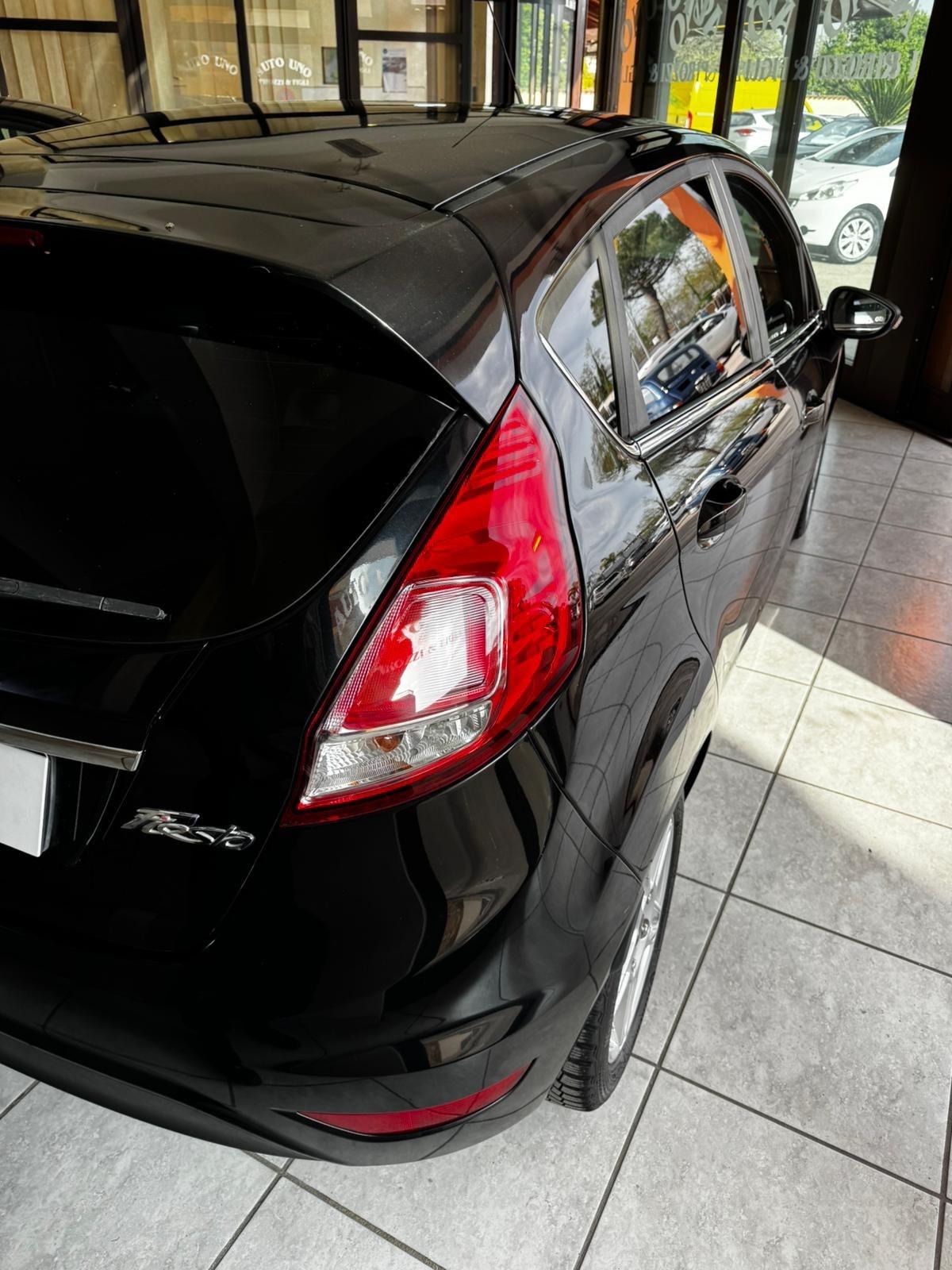 Ford Fiesta 1.5 TDCi 75CV 5 porte Titanium