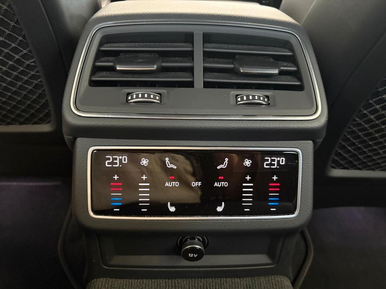 Audi A6 AUDI A6 AVANT 55 TFSIe QUATTRO S LINE - FULL!!!
