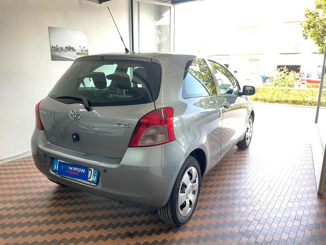 Toyota Yaris 1.0 3 porte