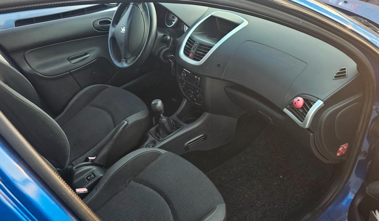 PEUGEOT 206+ 1.1 BENZINA OK NEOPATENTATI