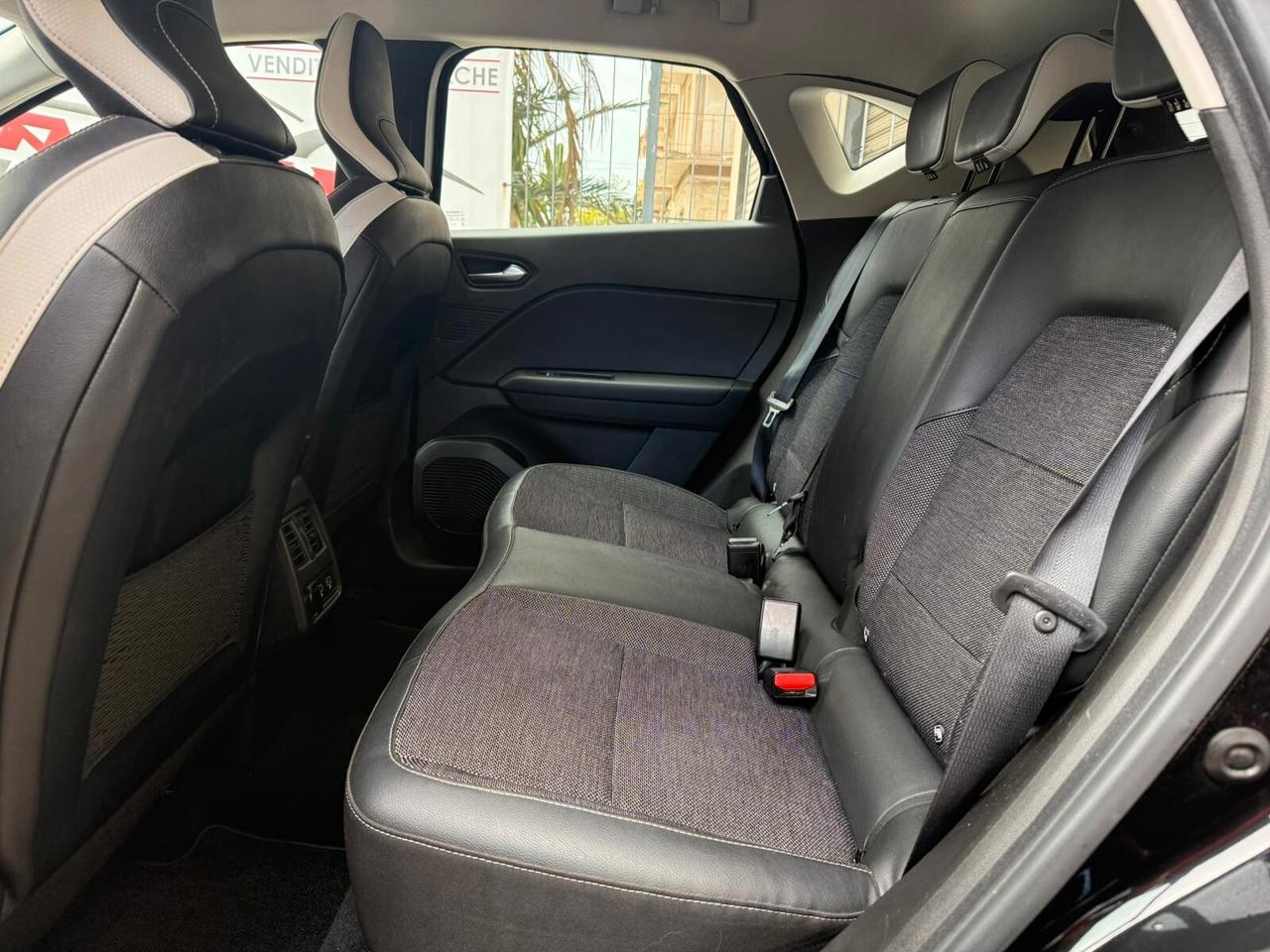 Renault Captur Blue dCi 115 CV EDC Initiale Paris