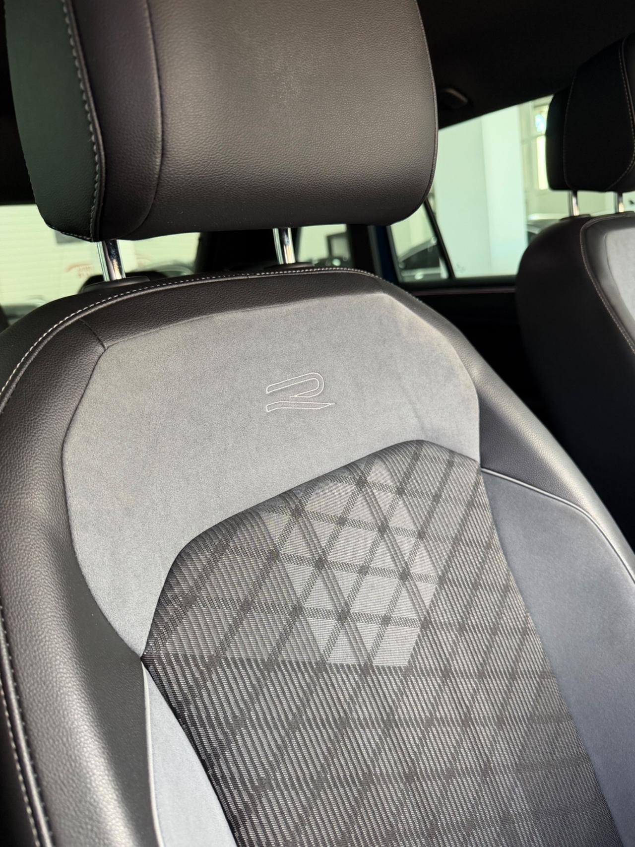 VW Tiguan 2.0 TDI 150 CV SCR DSG R-Line FINANZIABILE