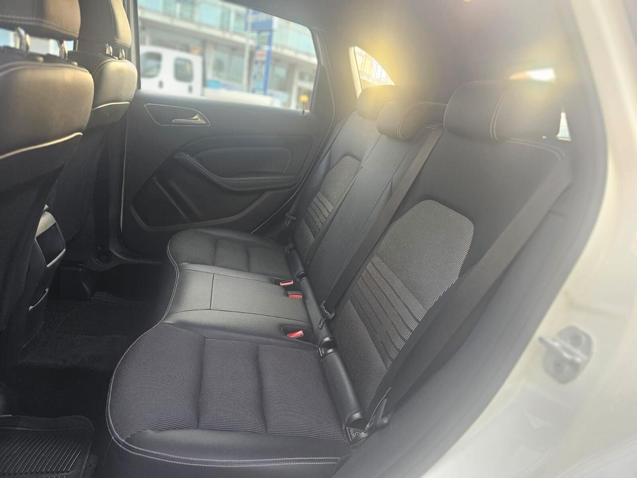 Mercedes-benz B 180 d Premium