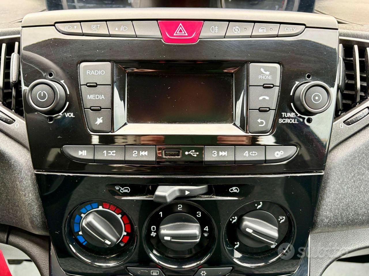 LANCIA Y 1.0 Benz/Hybrid Ecochic 99.000 KM!!! 70cv