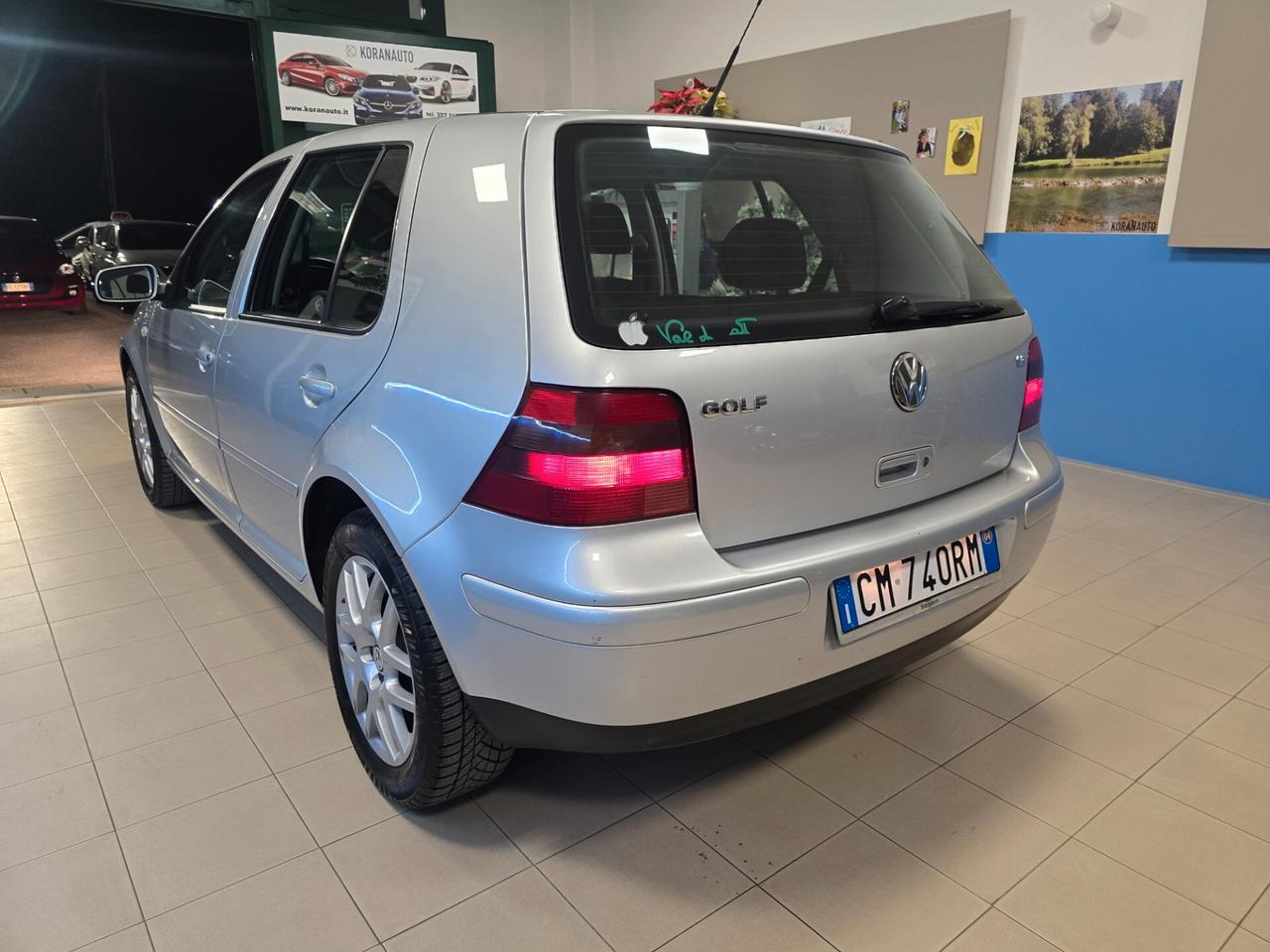 Volkswagen Golf 1.6 16V FSI 3p. Comfortline