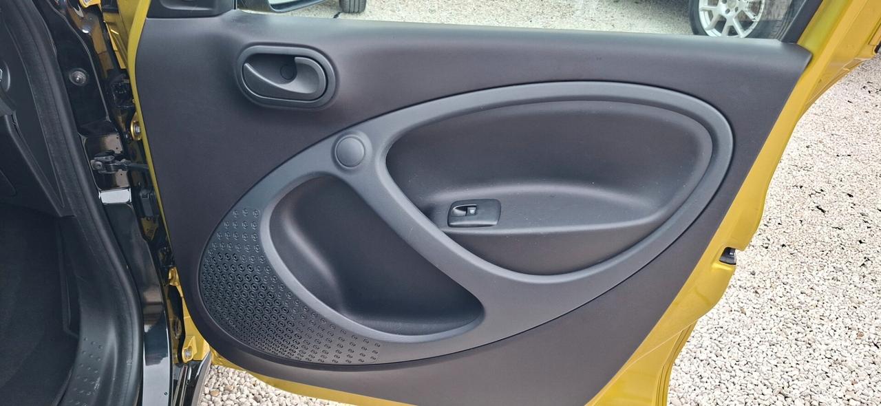 Smart ForFour 70 1.0 Passion