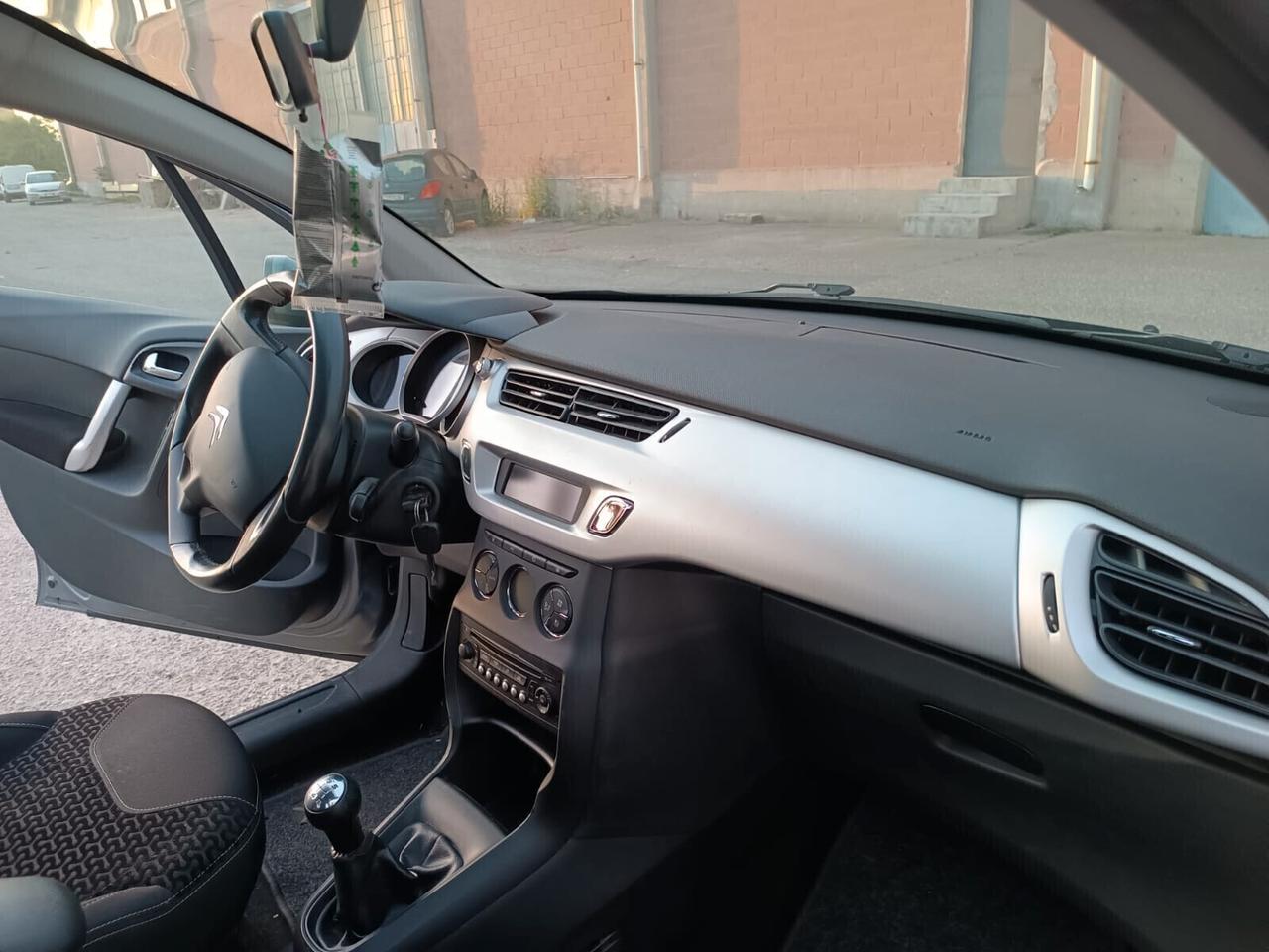 Citroen C3 2010---1.4 Benzina