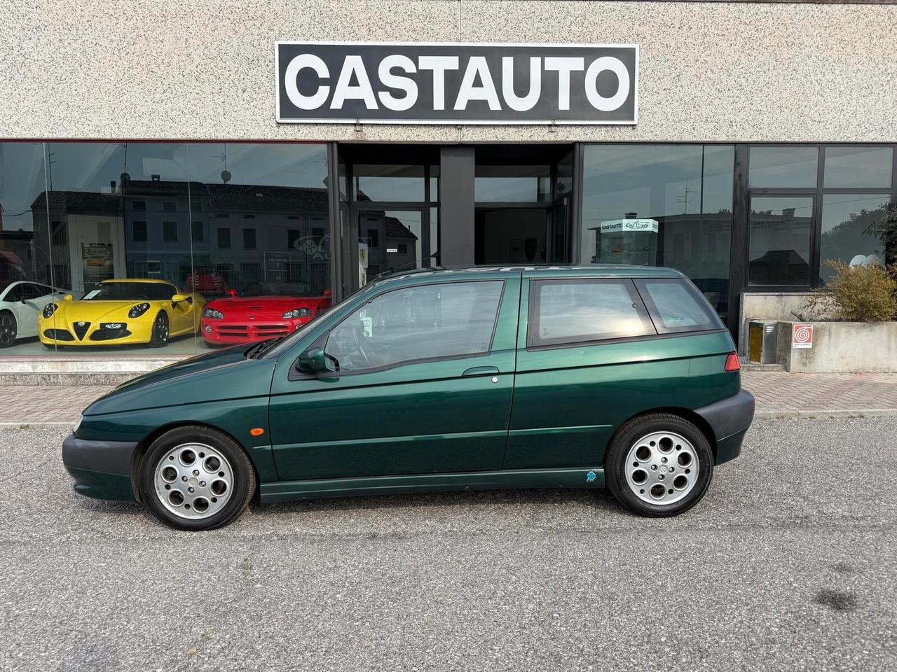 Alfa Romeo 145 2.0i 16V Twin Spark Quadrifoglio