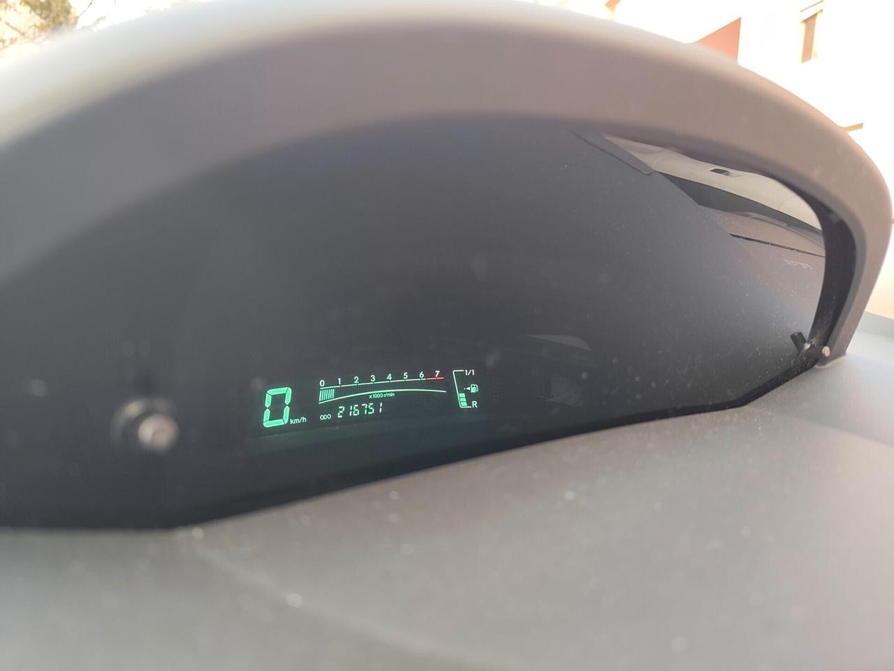 Toyota Yaris 1.3 benz 5 porte frizione nuova