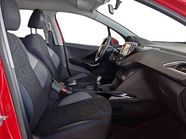 Peugeot 2008 BlueHDi 100 S&S Signature