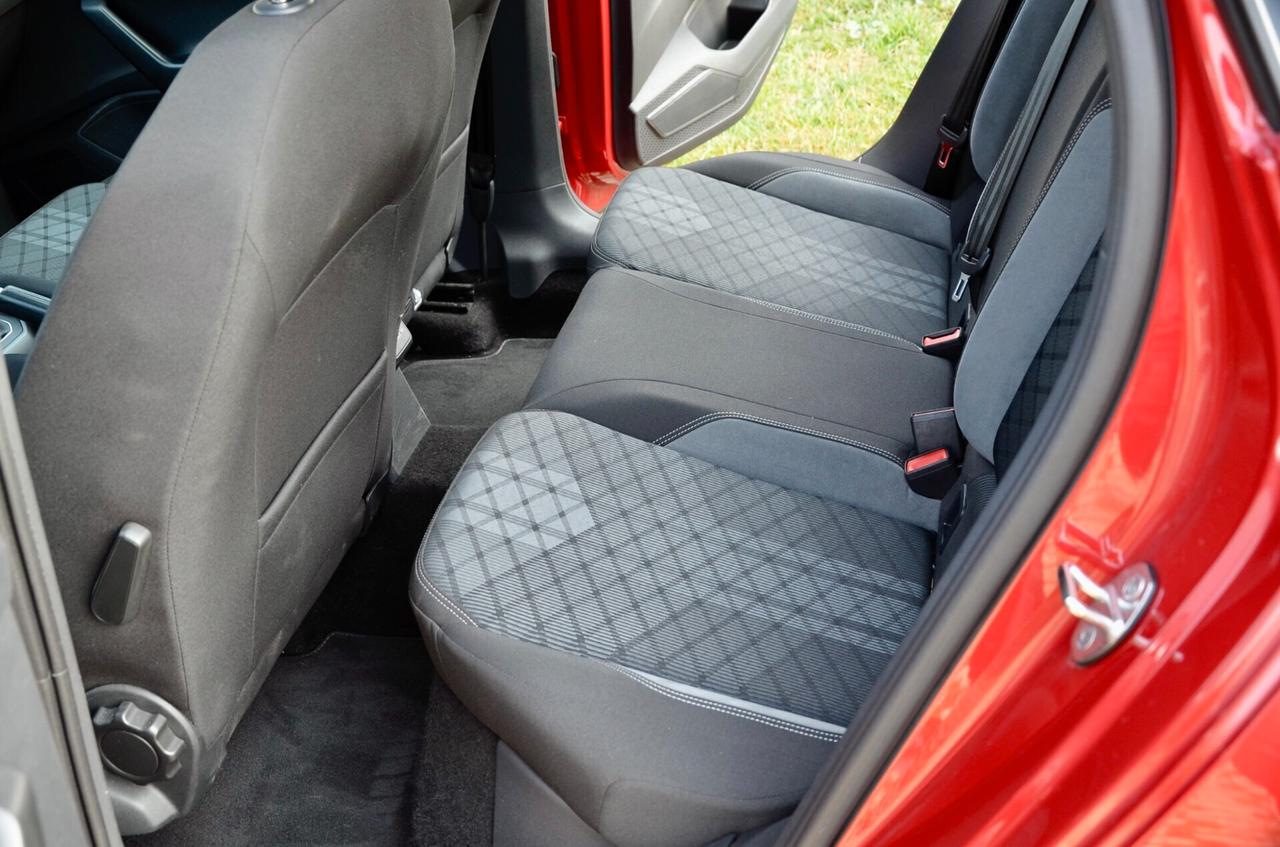 VOLKSWAGEN TAIGO 1.0 TSI R-LINE 110cv, UNICOPROPRIETARIO, SERVICE UFF VW, TETTO, APPLE ANDROID, 18", EURO 6D, PERMUTE