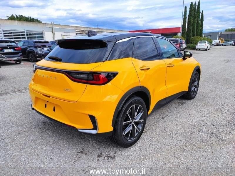Lexus LBX Hybrid Emotion
