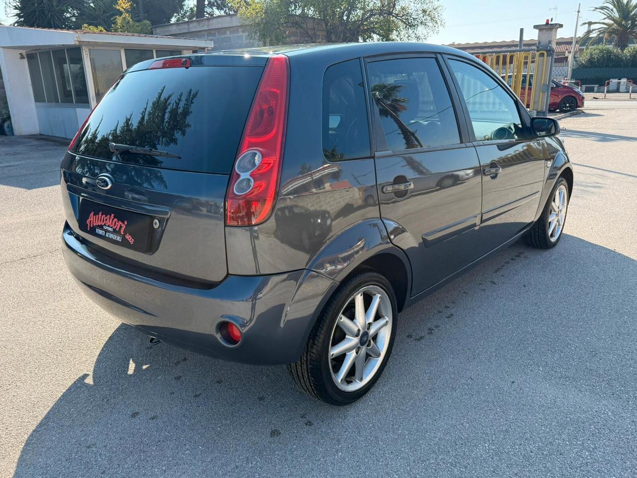 Ford Fiesta 1.4 TDCi 5p. Titanium