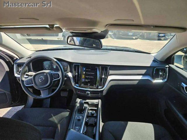 VOLVO V60 V60 2.0 b3 Momentum N1 auto 7m - GH345PR